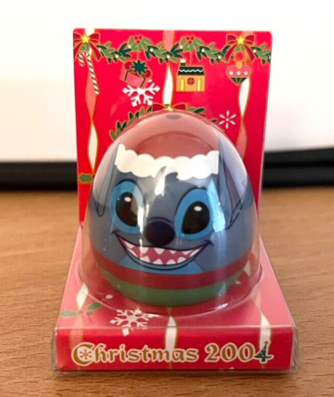NIP NEW Rare Disney Store Japan KOROKORO EGG Santa hat Lilo & Stitch Christmas