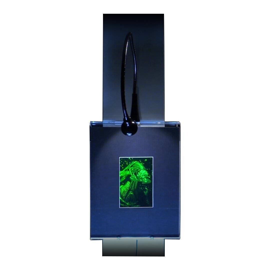 3D Alien Queen 2-Channel Hologram Picture (LIGHTED WALL DISPLAY), Photopolymer