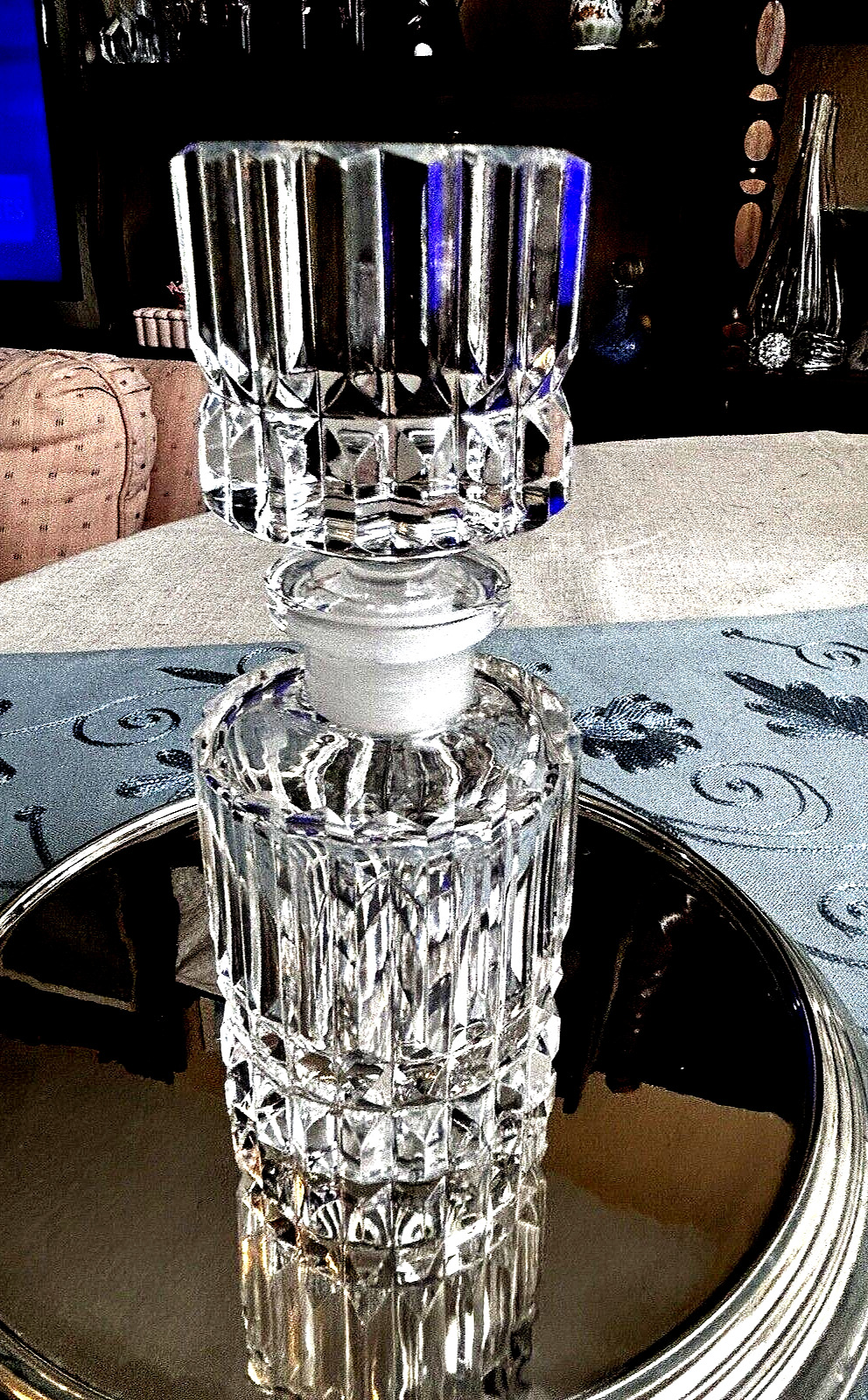 GORGEOUS CUT LEAD CRYSTAL PERFUME DECANTER WITH ORIGINAL STOPPER/DAUBER-FLAWLESS