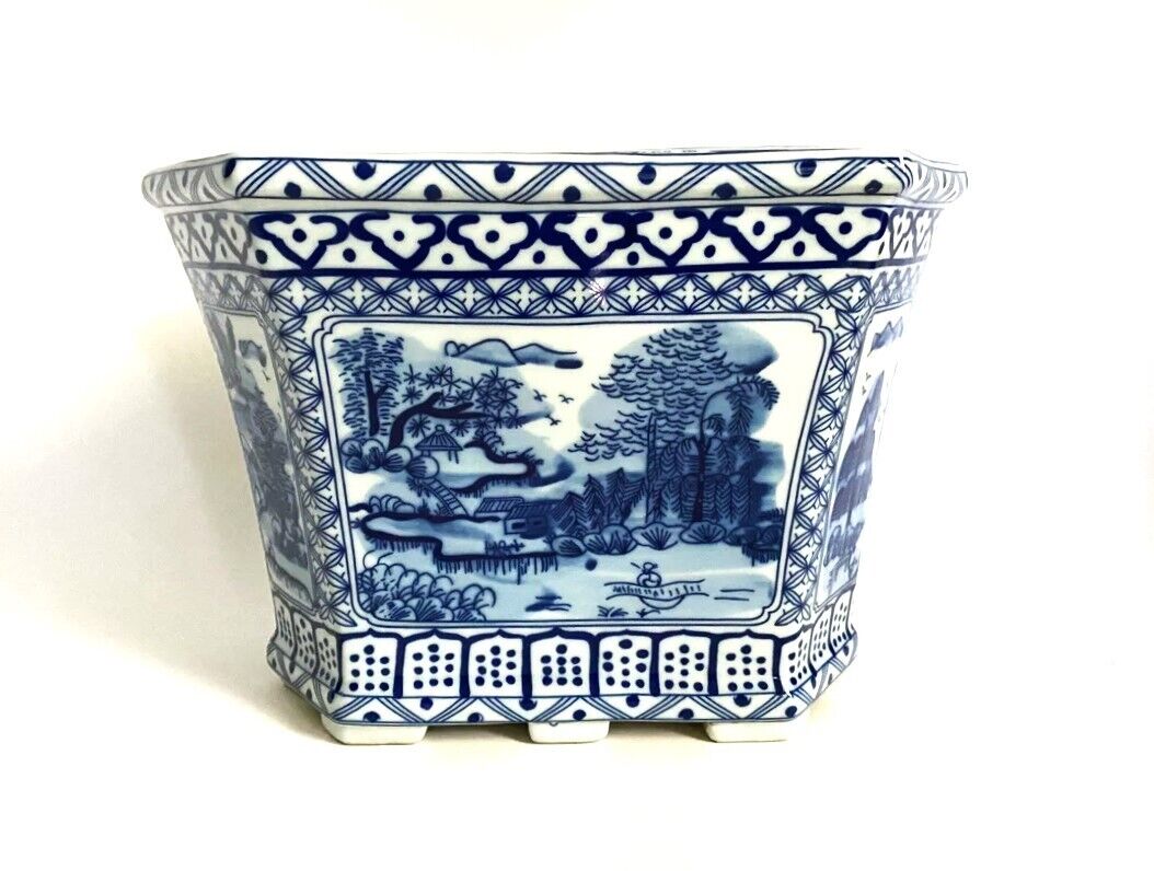 Chinoiserie Blue and White Landscape Porcelain Planter