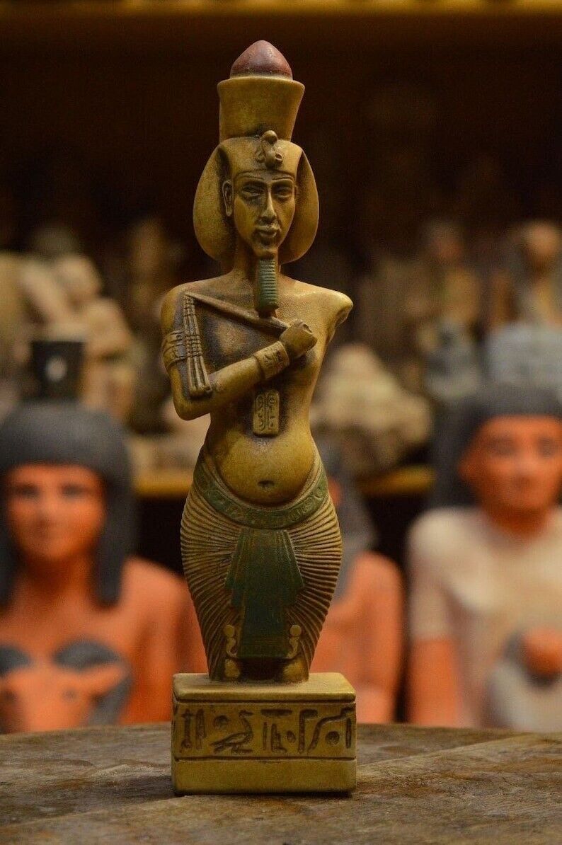 Amazing statue of Akhenaten king of Egypt Marvelous statues-ancient civilization
