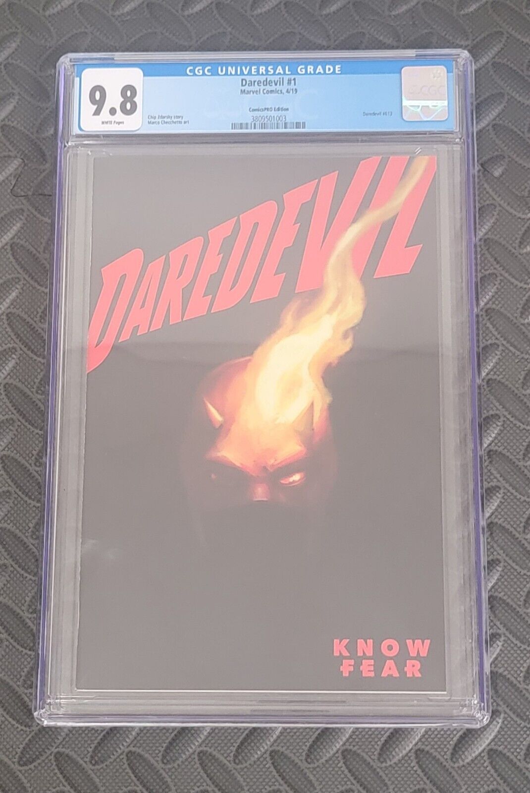 Daredevil #1 2019 MARVEL - ComicsPRO Variant - CGC 9.8 - RARE NM+ 1ST COLE NORTH