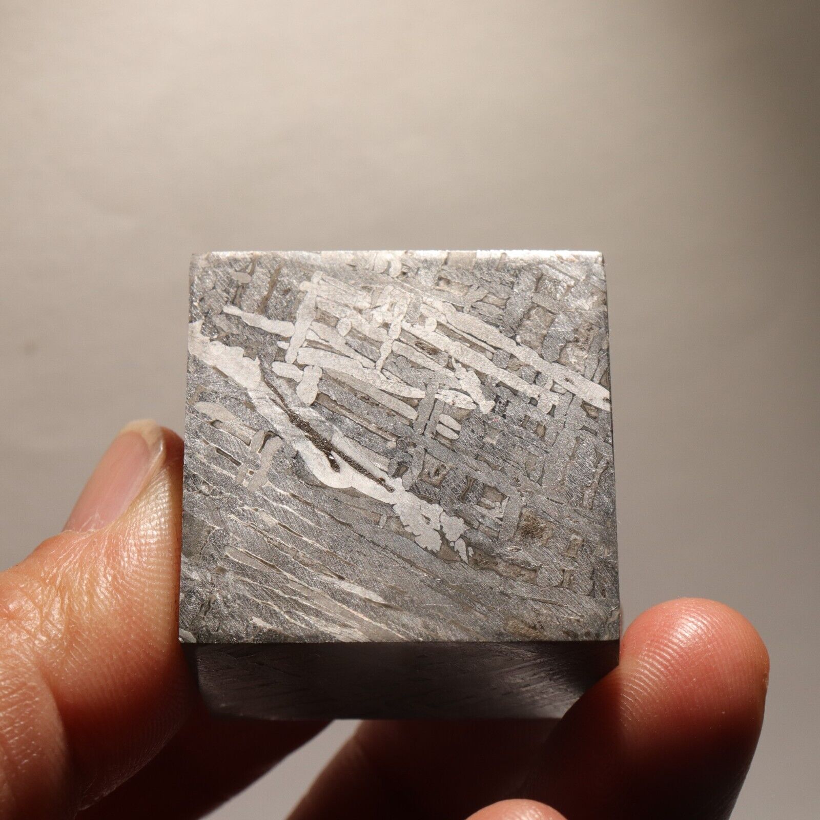 128g  Muonionalusta meteorite cube  A82