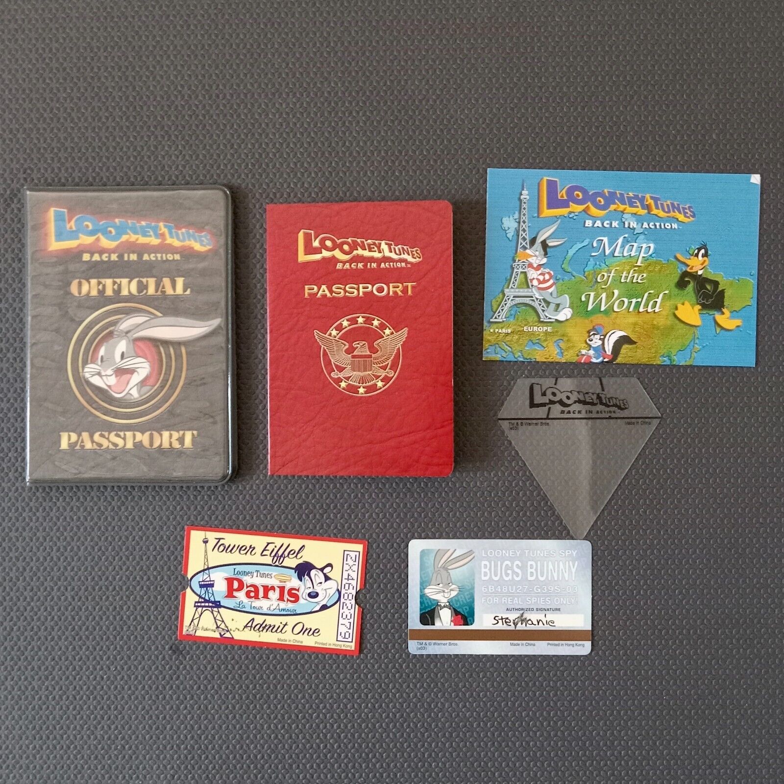 VTG Looney Tunes Back in Action BUGS BUNNY OFFICIAL PASSPORT Complete