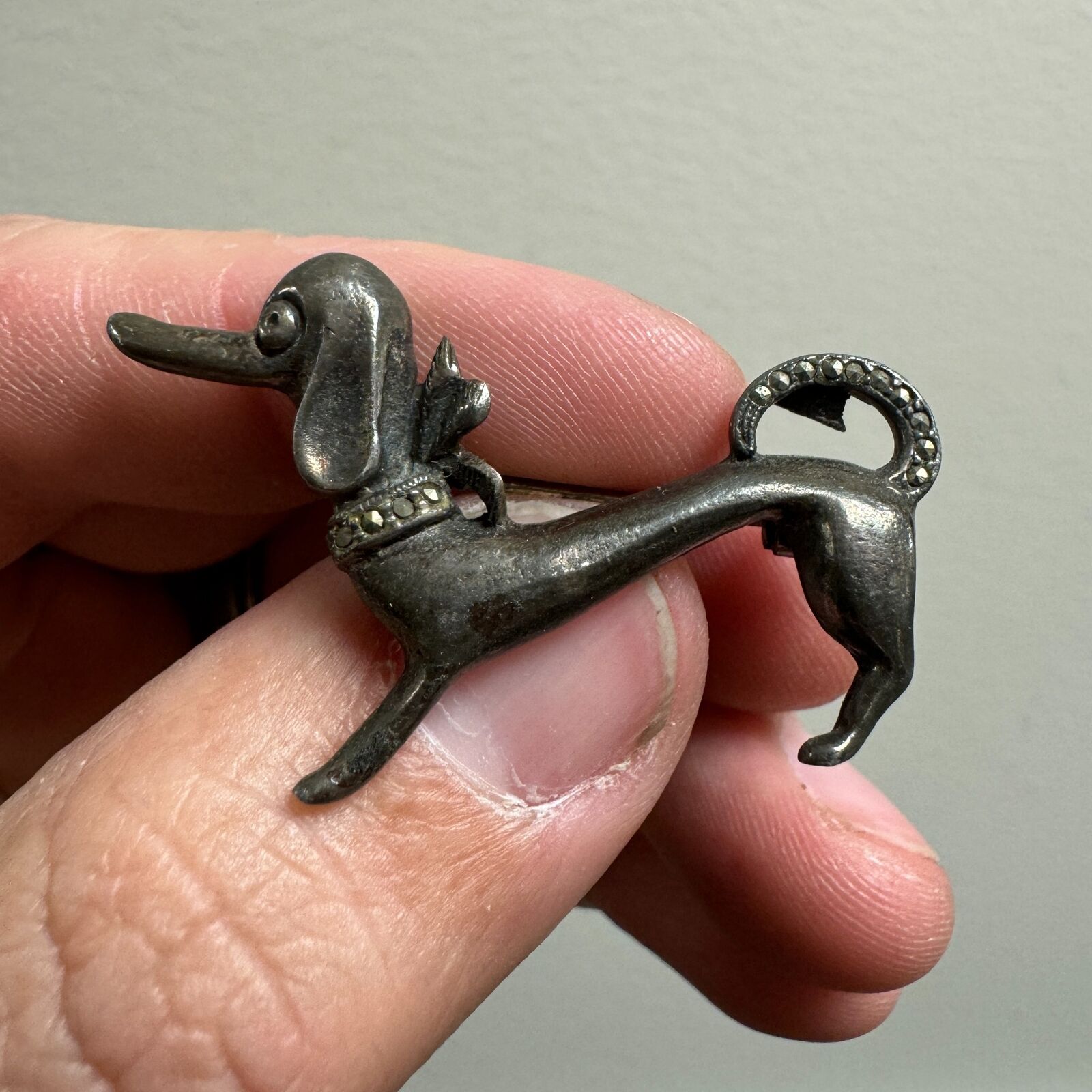 Vintage c.1950s Sterling Silver Dachshund Lapel pin / Brooch - Mid Century / Dog