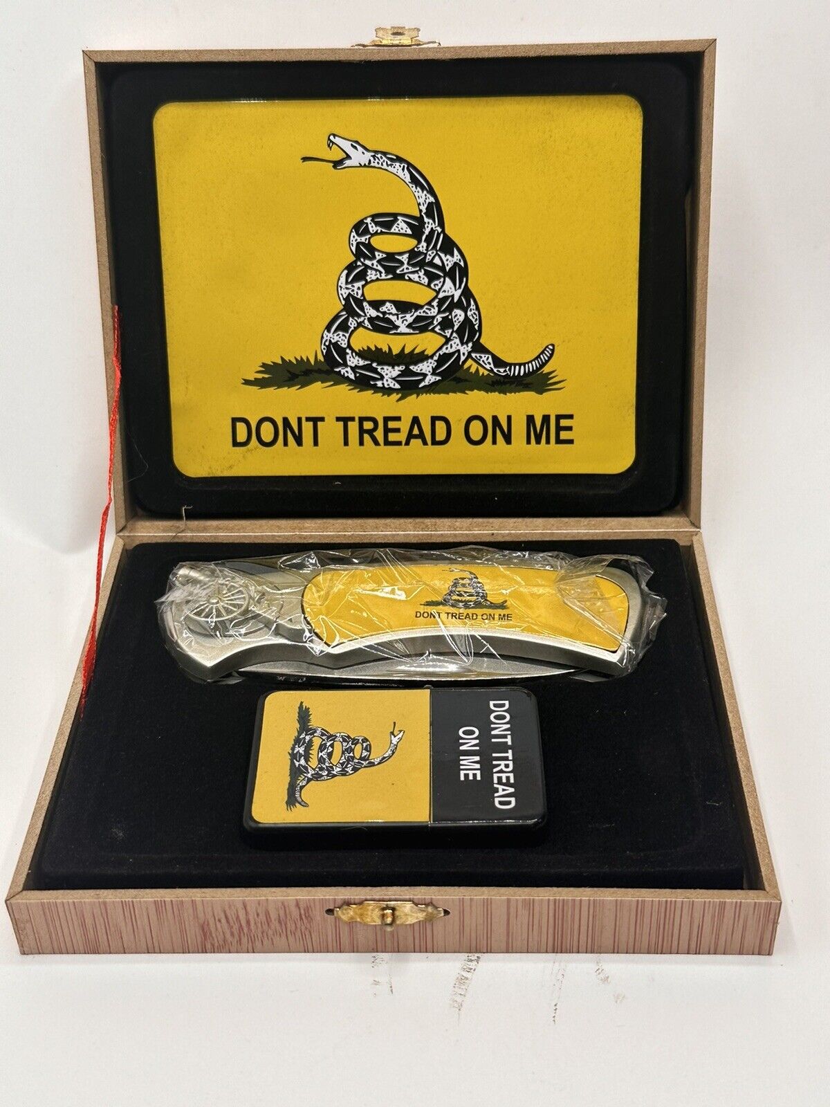 New Don’t Tread on Me Gadsden Lighter & Knife Set in Box SAME DAY SHIPPING