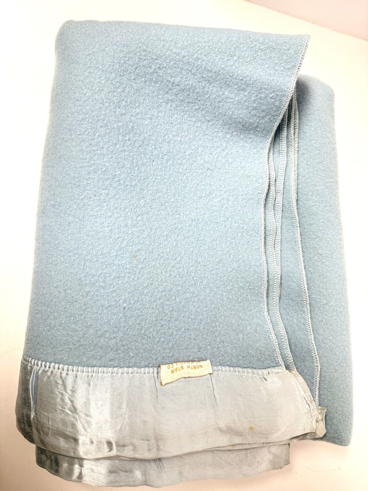 Vintage North Star Blanket 100% Wool Satin Edge 64\
