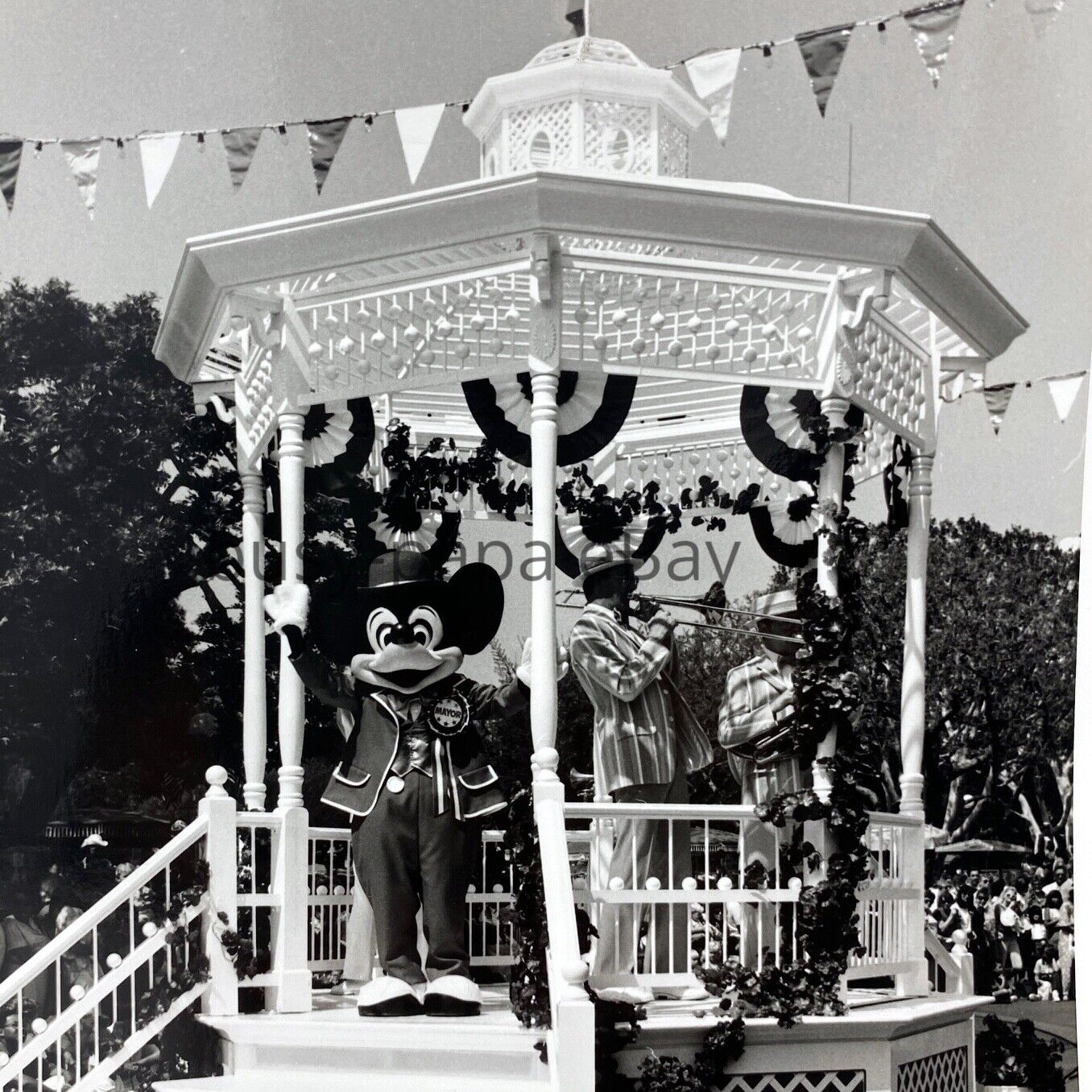 1989 Walt Disney MGM Studios Theme Park California Adventure Mickey Mouse Parade
