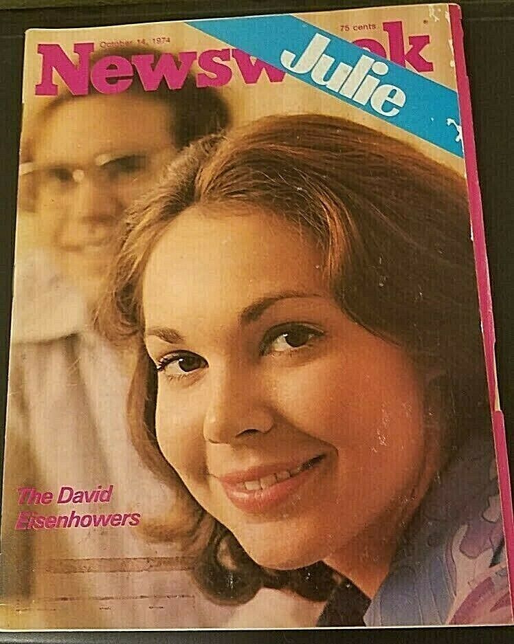 NEWSWEEK MAGAZINE-JULIE-THE DAVID EISENHOWERS-OCT. 14,1974-USED