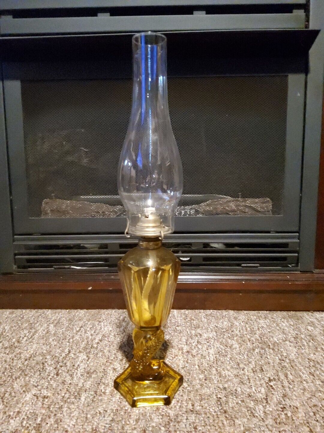 Stunning Working Antique Light  Amber Glass Sea Serpent Pedastal Oil Lamp VGC