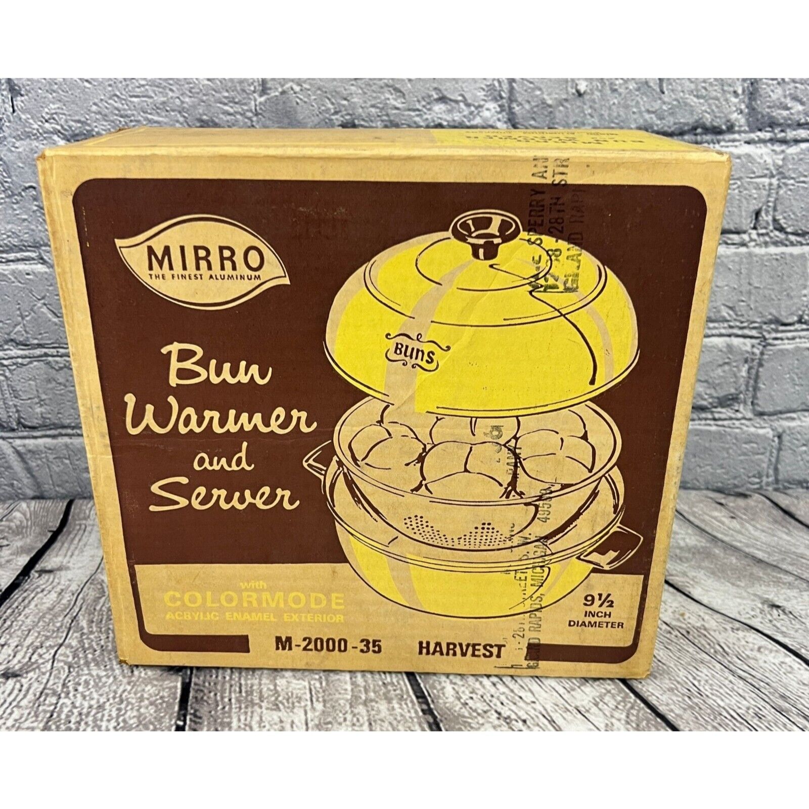 NEW Vintage Mirro Bun Warmer and Server 3 piece Aluminum Harvest Gold 9 1/2