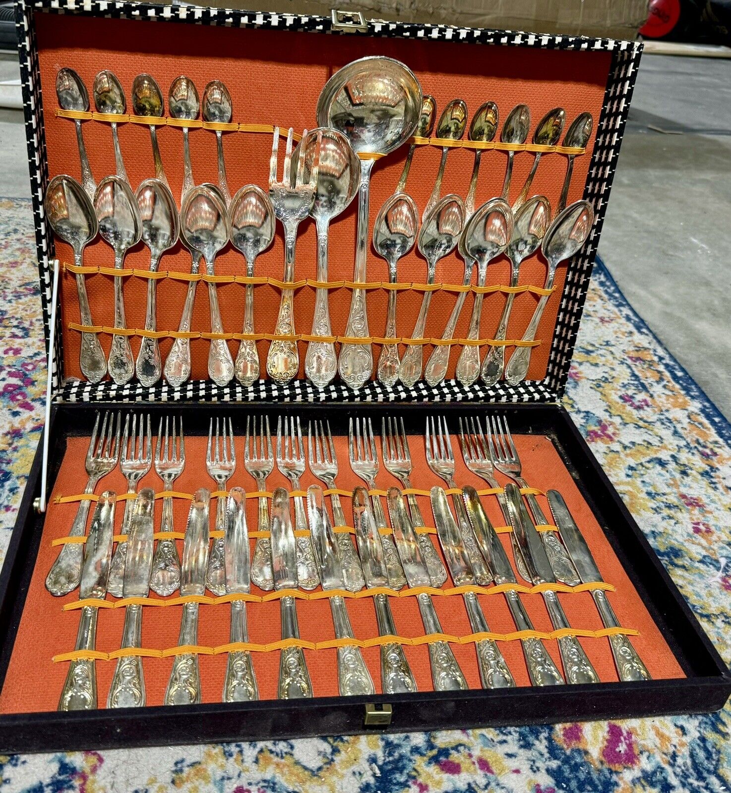 Very Nice Vintage Stamped ITALY 800 50pc Silver Dinner Cutlery Set in Box