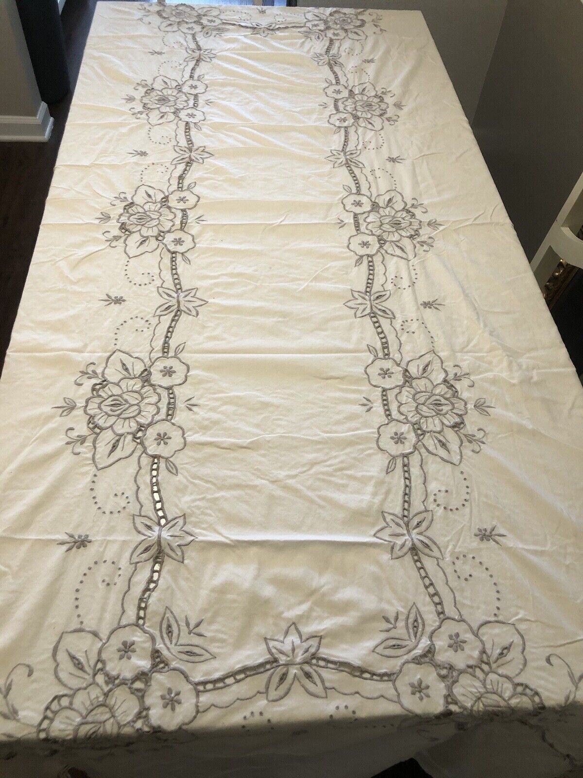 Vintage MADEIRA EMBROIDERED LINEN Banquet cloth 65” X 116”