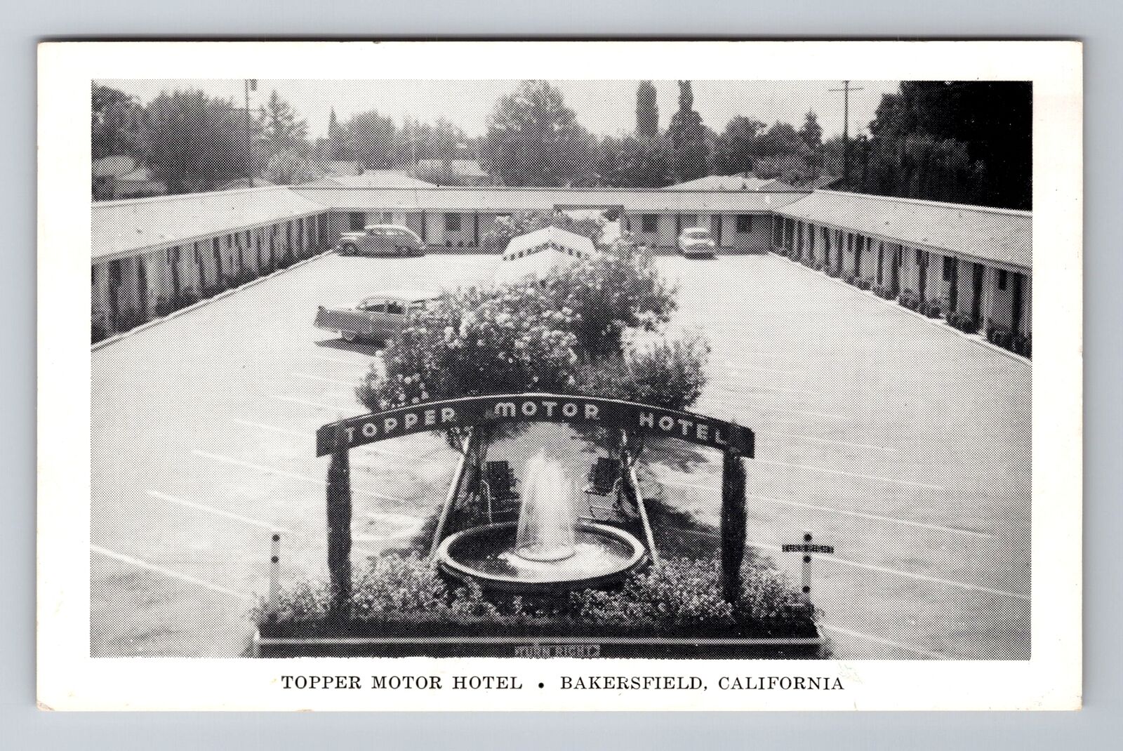 Bakersfield CA-California, Topper Motor Hotel, Advertising, Vintage Postcard