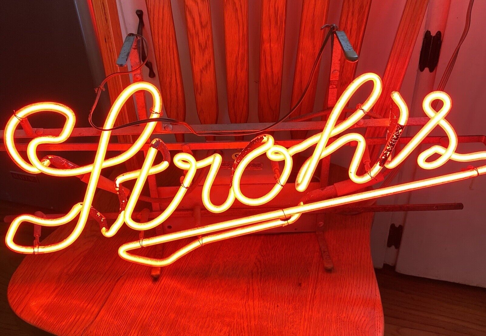 Vintage Strohs Neon Beer Sign Works Lights Up Great Good Condition