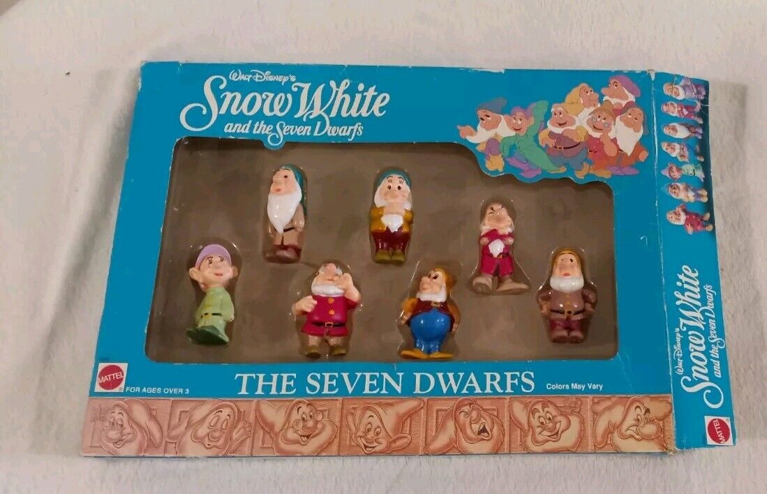 Vintage Mattel Walt Disney Snow White and The Seven Dwarfs Dwarves Figure Set 🍎
