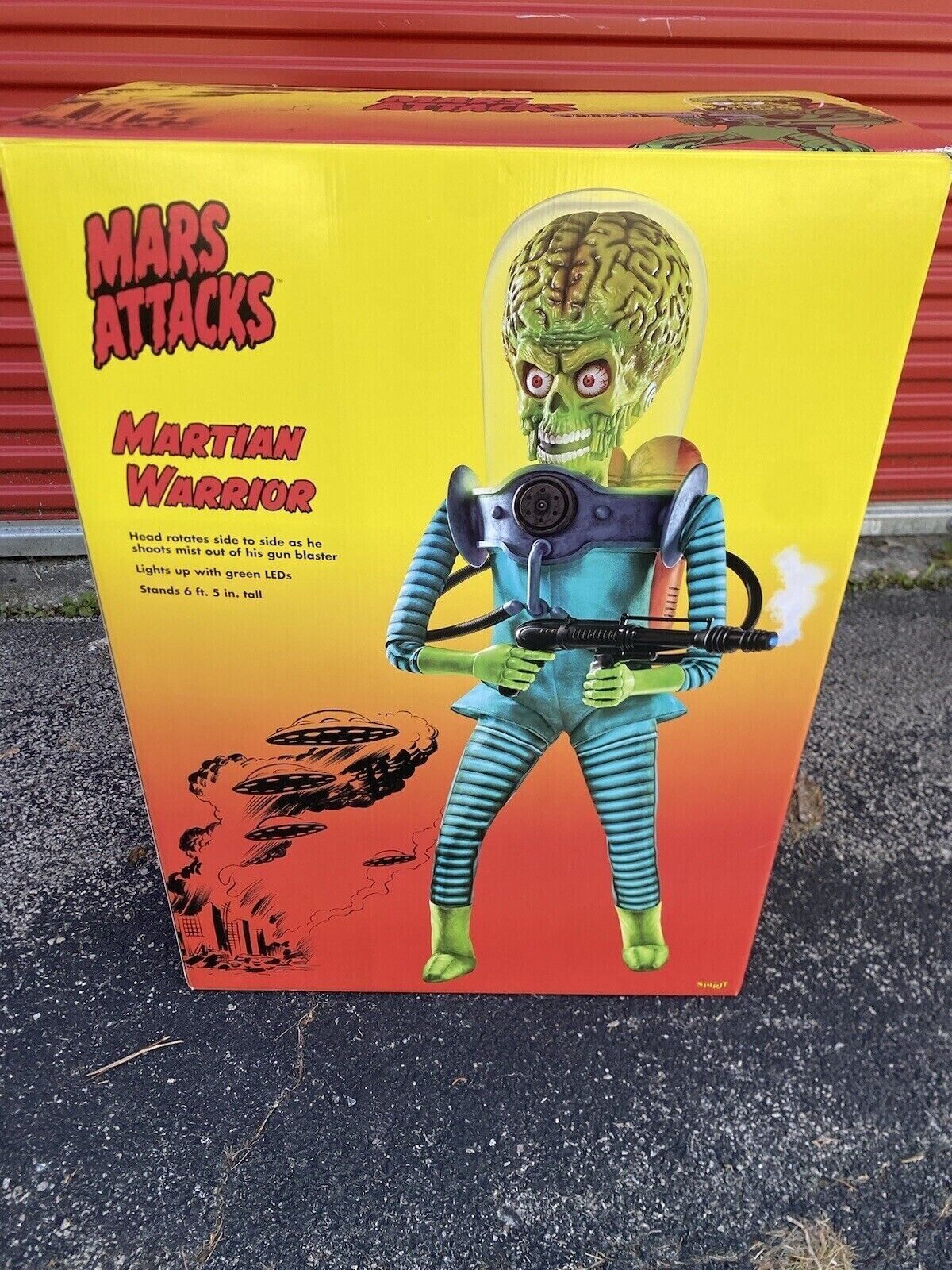 *IN HAND* Spirit Halloween 6.5 Ft Martian Warrior Animatronic Mars Attacks