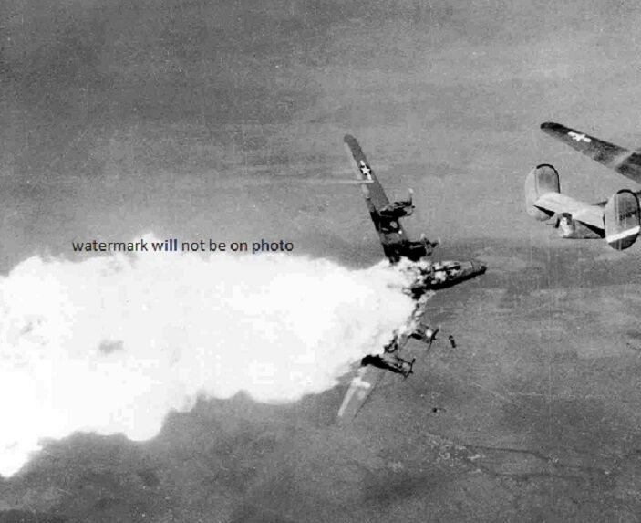 USAF B-24 Liberator Bomber hit by Flak over Germany 8\