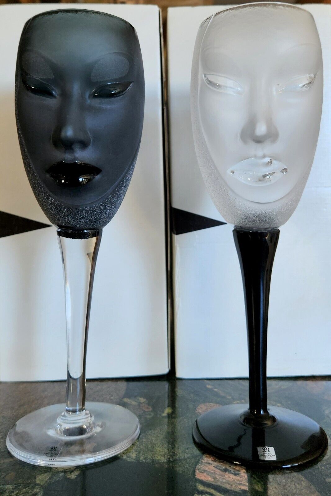 Pairs of Mats Jonasson - Målerås - Black and White Wine glasses \