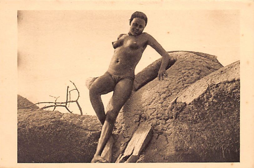 Chad - ETHNIC NUDE - Moundang woman from Léré - Publ. R. Bègue 52