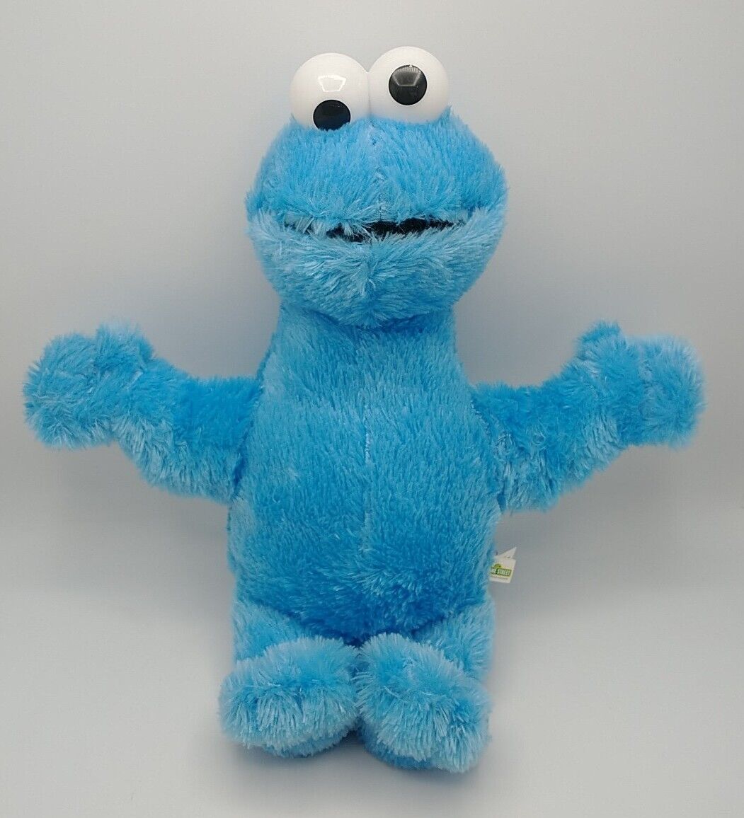 2015 Sesame Street Cookie Monster 18\