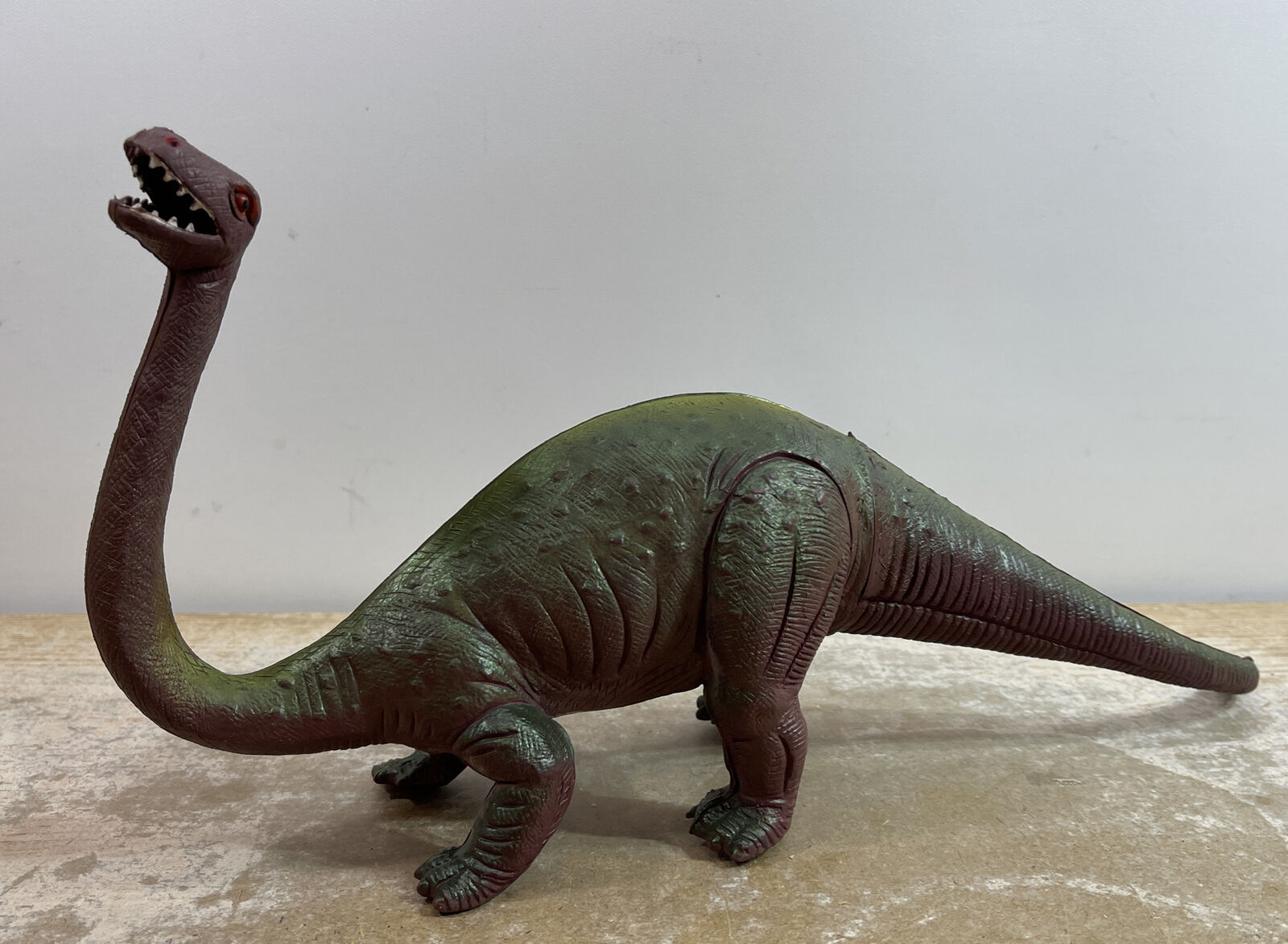 Brontosaurus Plastic Toy Dinosaur 17 In Made in Hong Kong Vintage 1980s