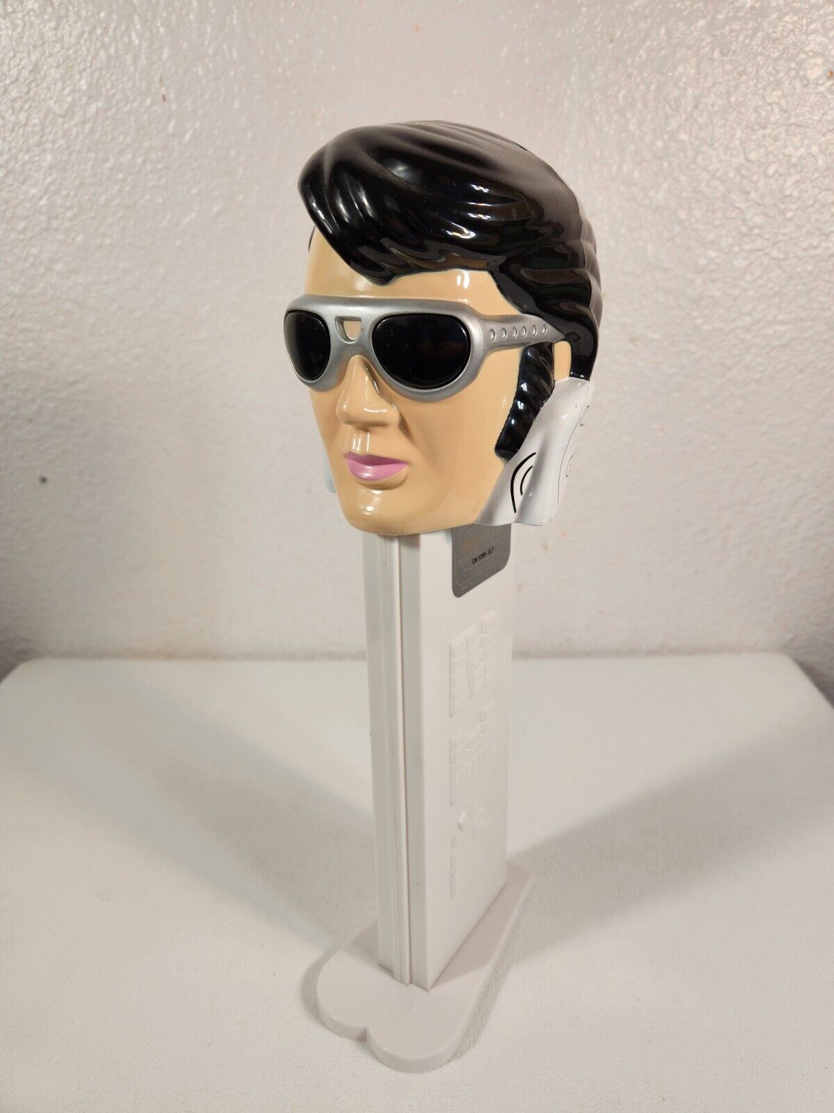 Elvis Musical Giant Pez limited Edition- Includes 4 Pez Packs Read Desc Fast Shp