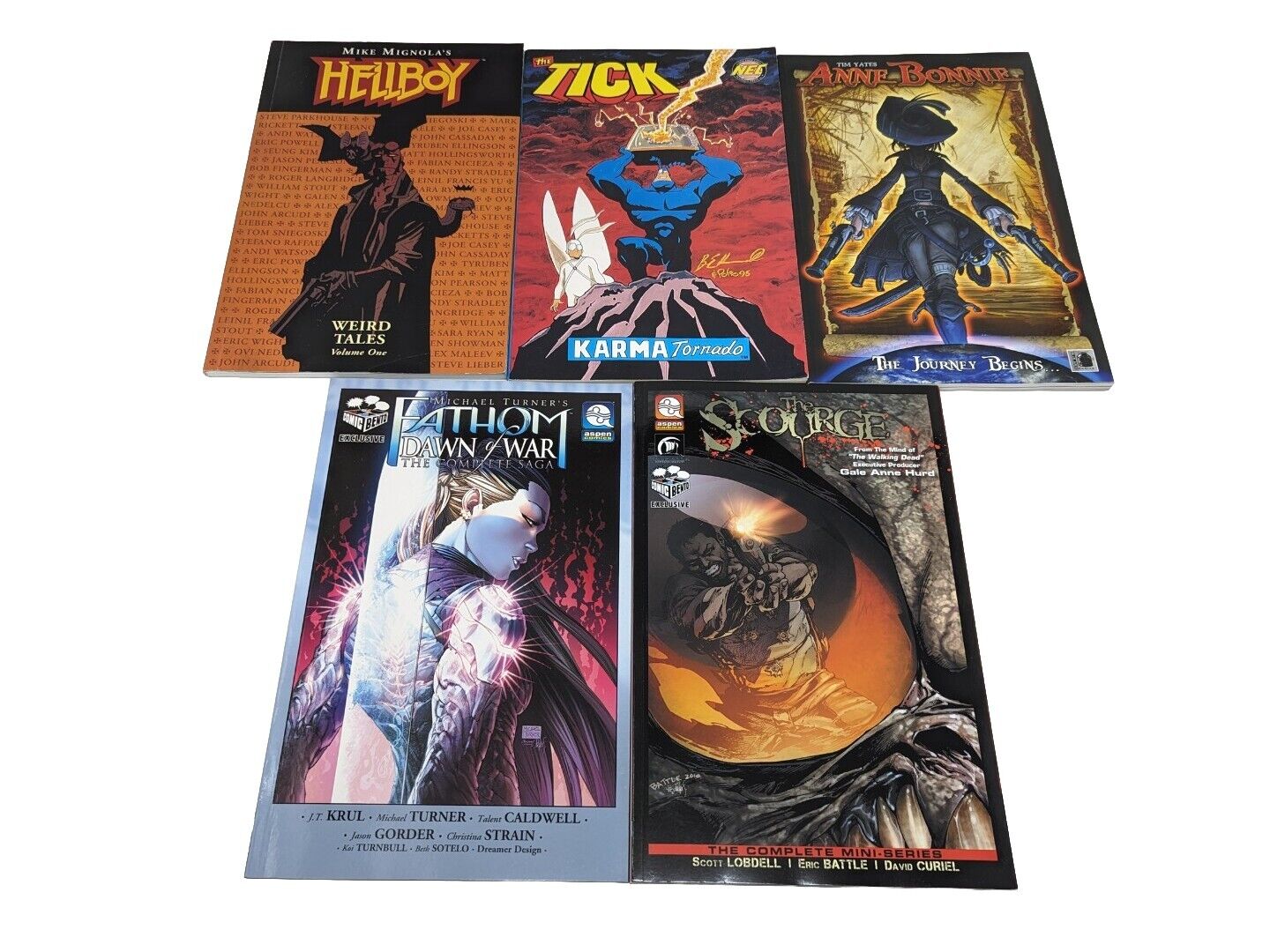 Graphic Novel Mixed Lot of 5: Hellboy, The Tick, Anne Bonnie, Fathom, Scourge 