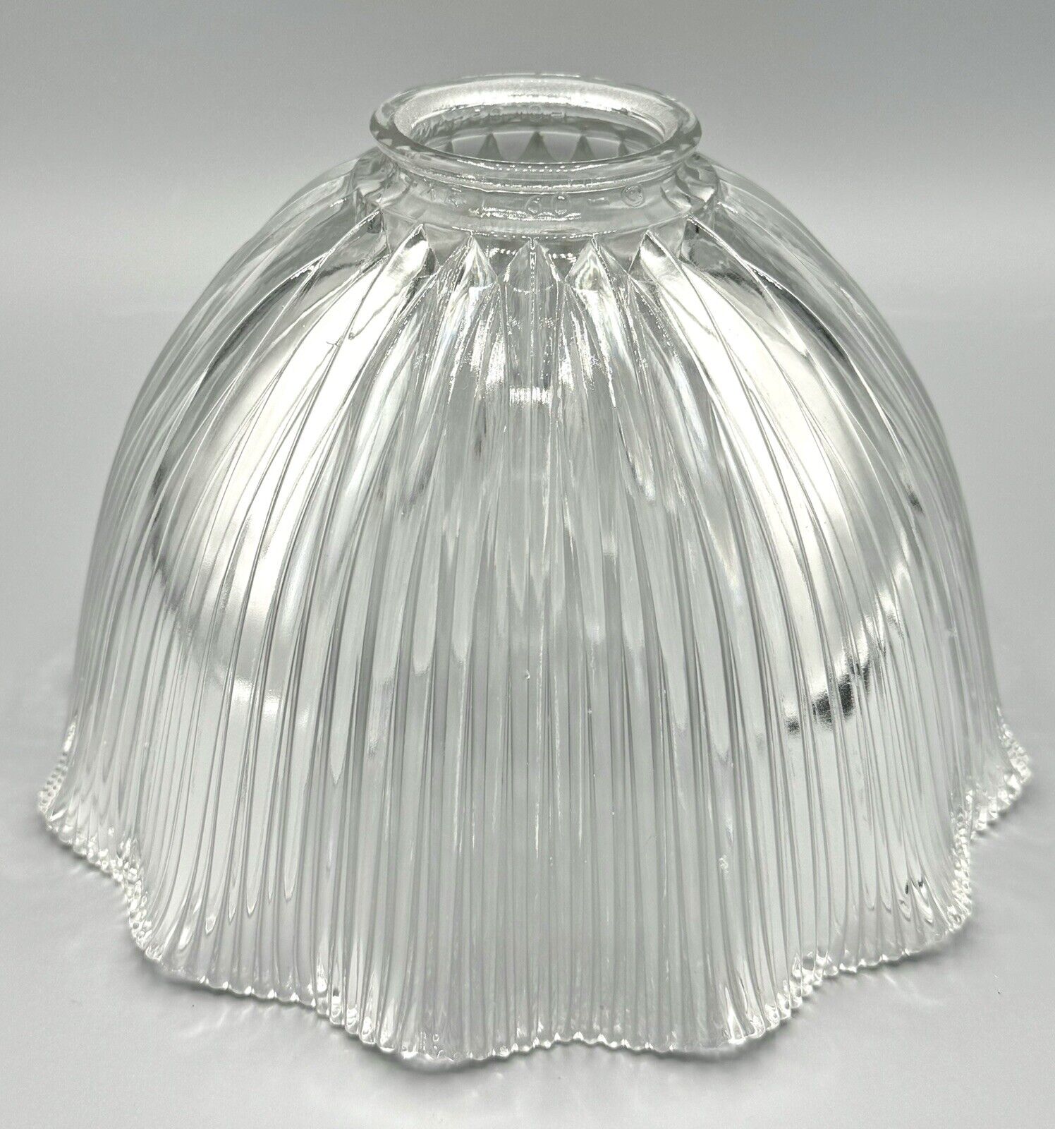 VINTAGE HOLOPHANE XE 60 CLEAR RIBBED TULIP SHAPED GLASS LAMP SHADE 2 1/4\