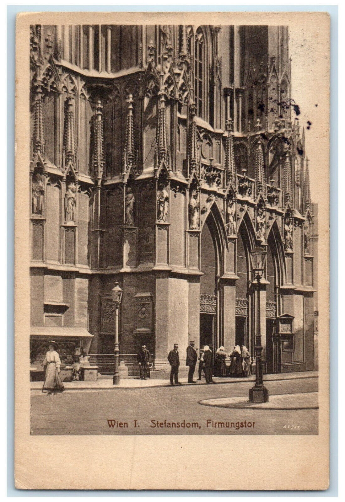 c1940\'s Stephen\'s Cathedral Confirmation Gate Vienna Austria Postcard