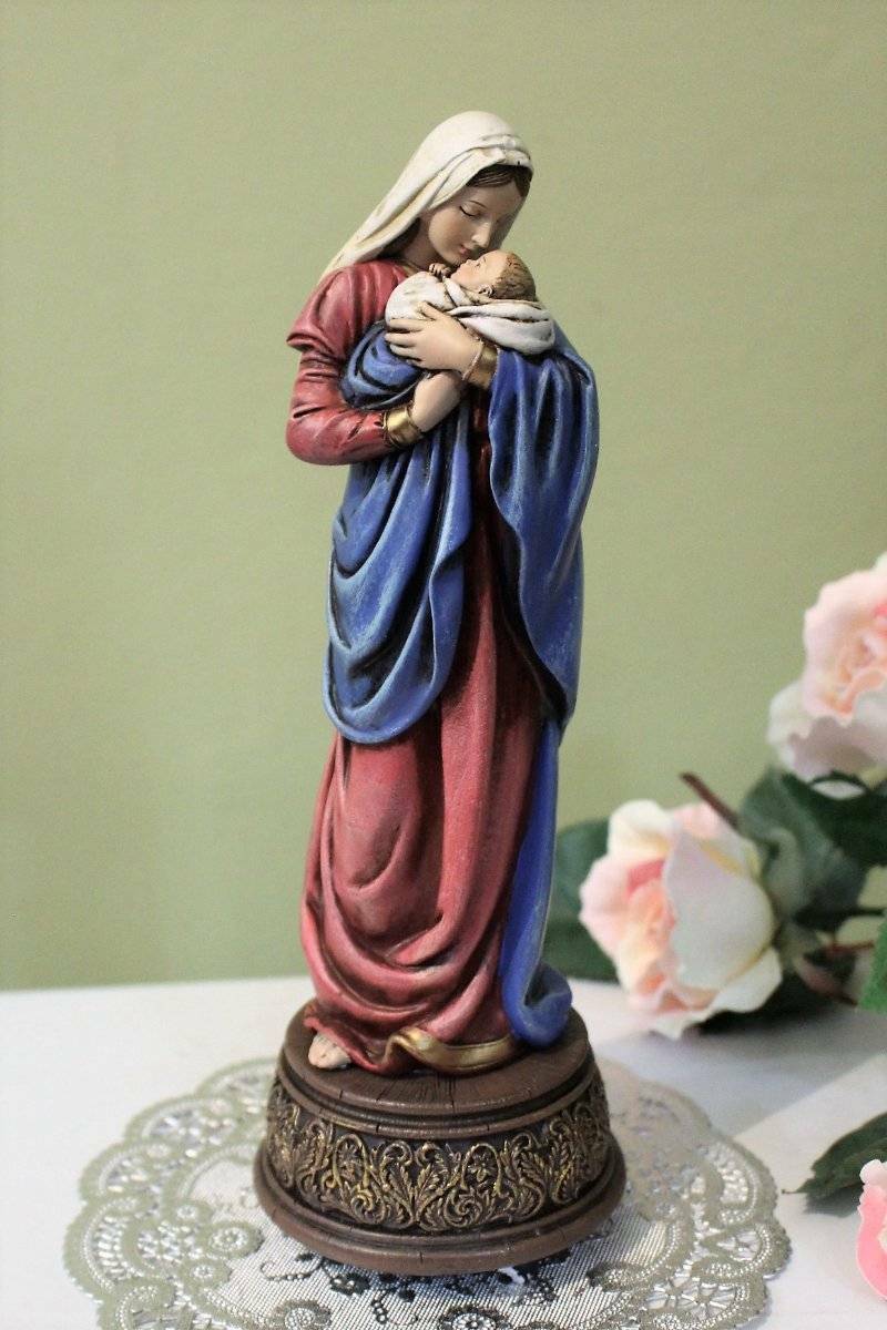 Madonna Child Jesus Music Box 9 inch A Mother's Kiss Resin
