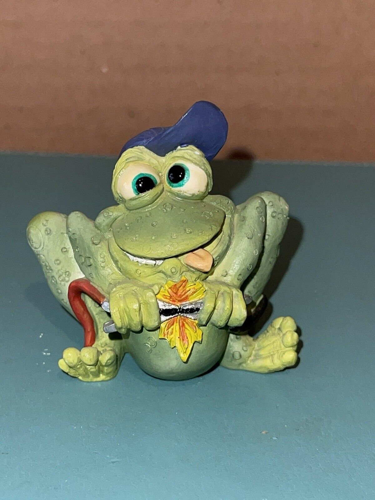 Retired Vintage Holland 1994 Sprogz Frog Figurine SG023 Battery Jumper Fun