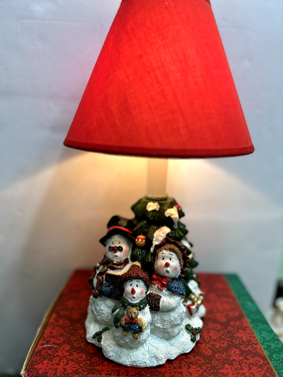 VTG CHRISTMAS FANTASY LTD WONDERLAND LAMP SNOWMAN FAMILY NIB