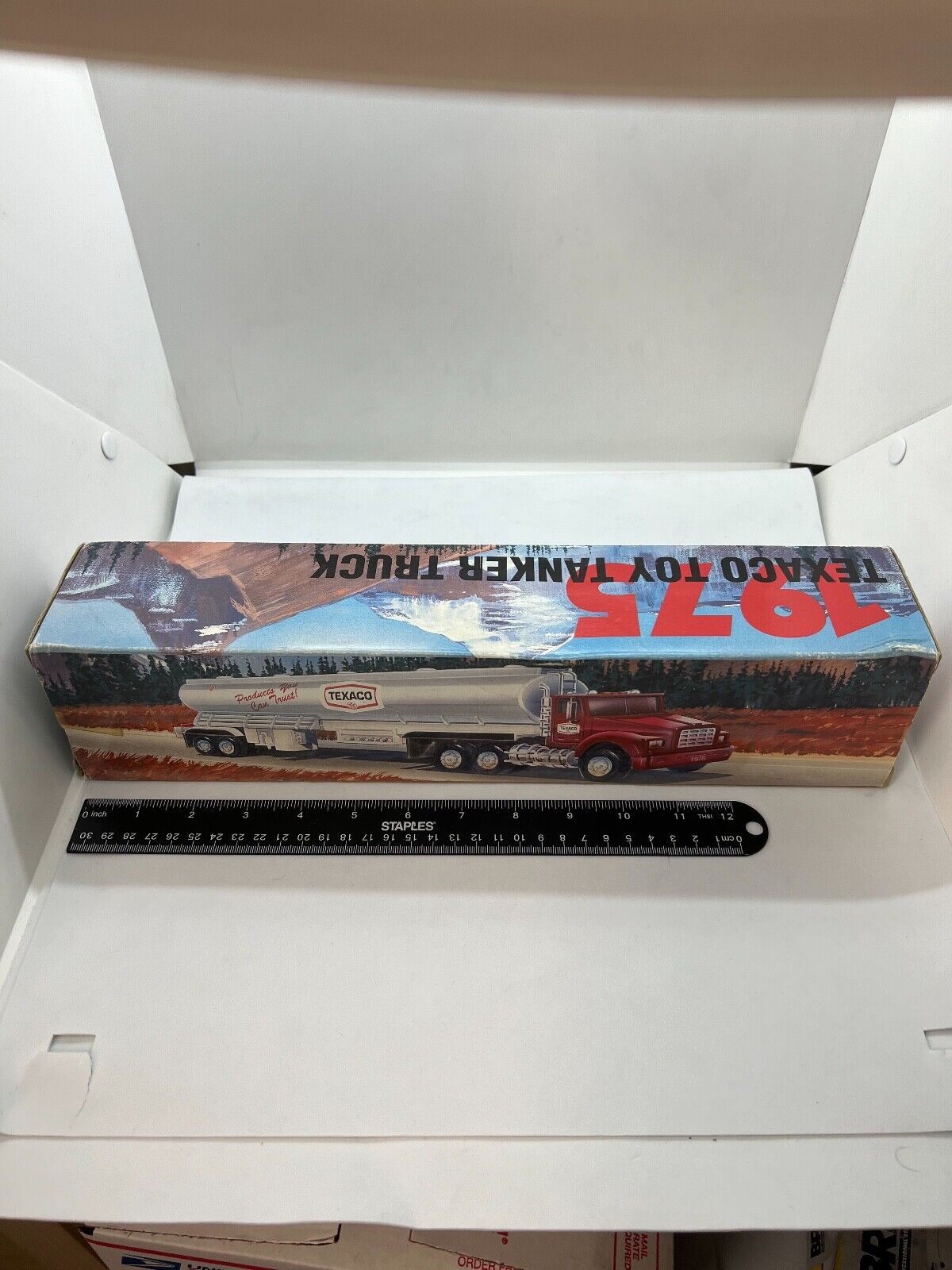 1975 Texaco Toy Tanker Truck Lights and Sounds Batteries Operated