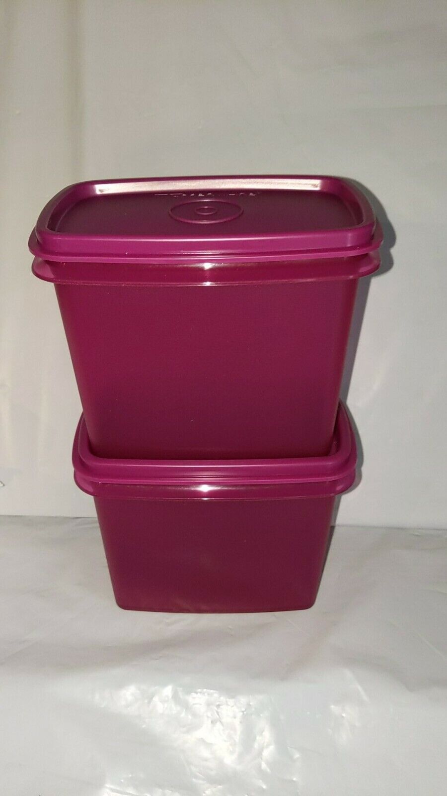 Tuppeware NEW shelf savers set of 2 radish dark burgandy storage containers