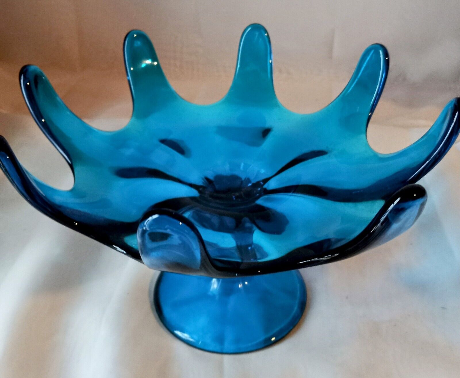 Vtg. Viking Mid Century  Blue Art Glass 8 Petal Pedestal Bowl 