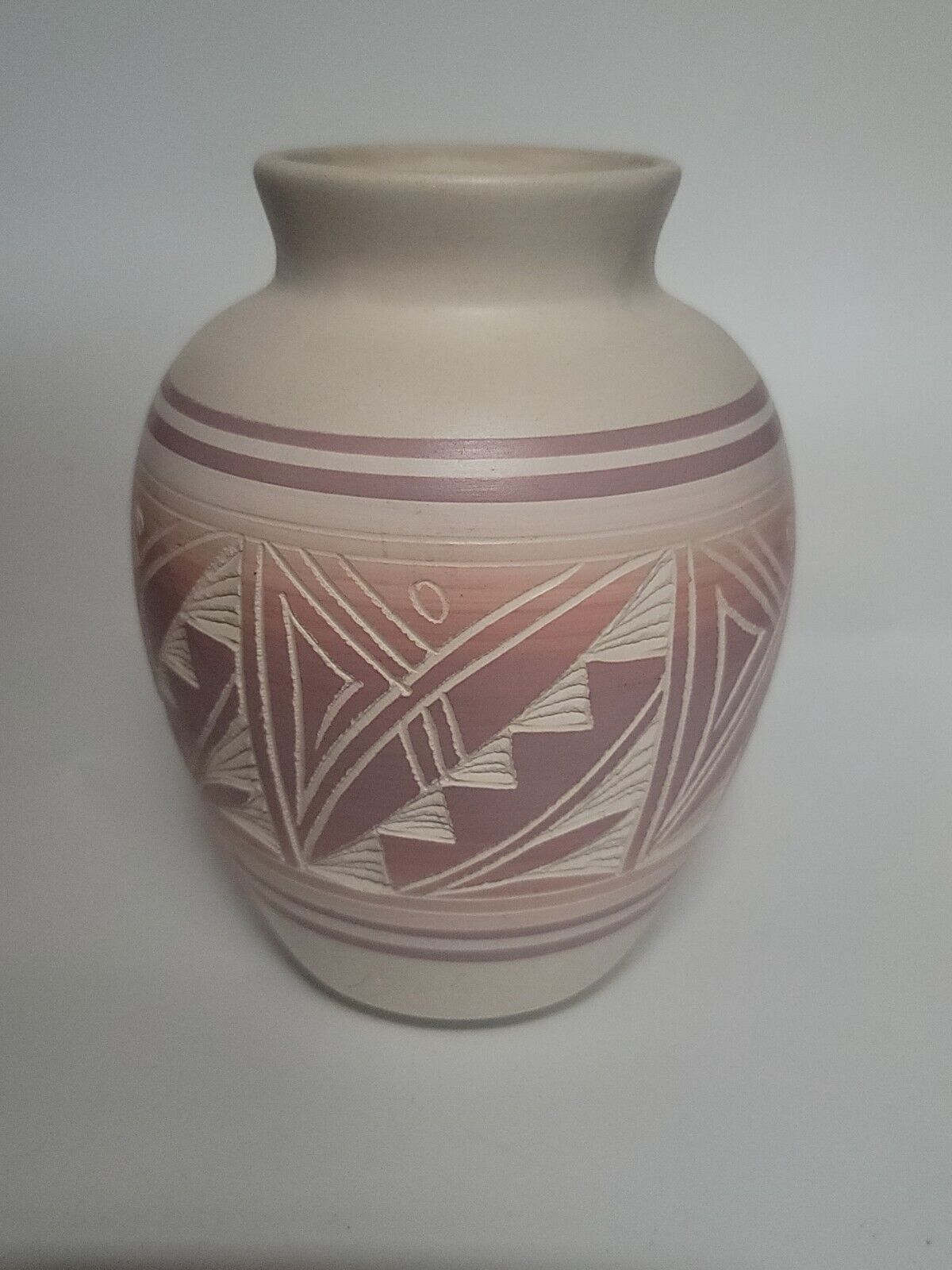 Vintage Hozoni Pottery Navajo Vase Handpainted Hand Etched Signed by Artist 10”