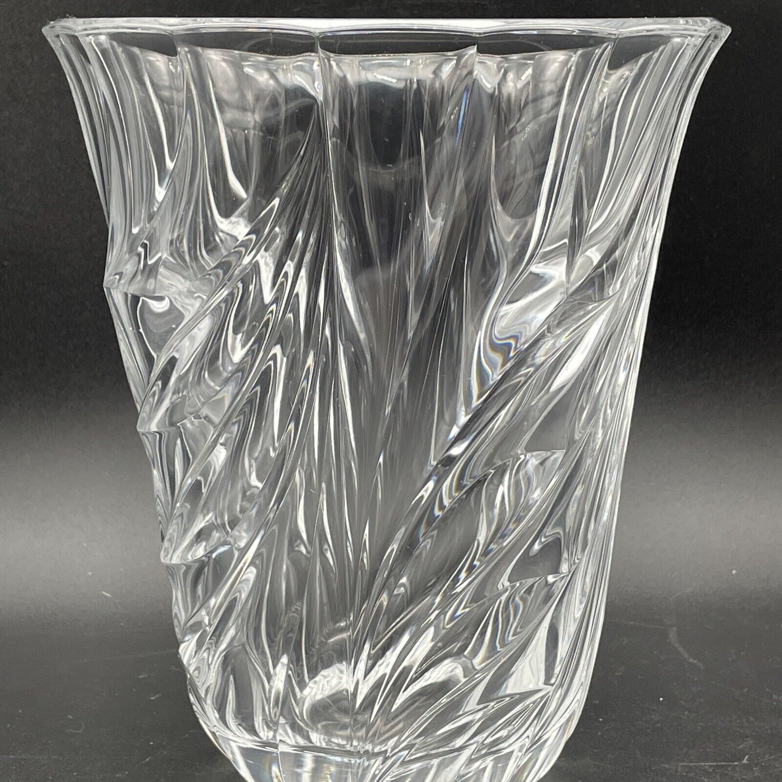 VAL ST lAMBERT CRYSTAL GLASS BEAUTIFUL Swirl VASE -Vintage-FRANCE-7 7/8”H-RARE