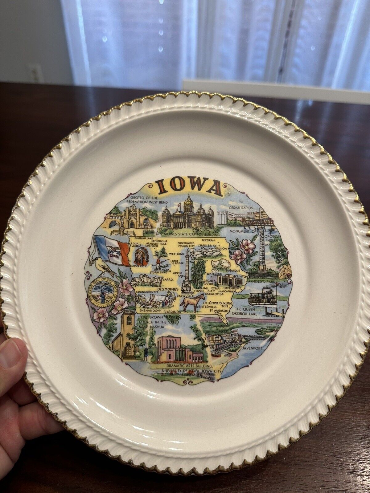 Vintage Iowa Collectible Plate 9” 