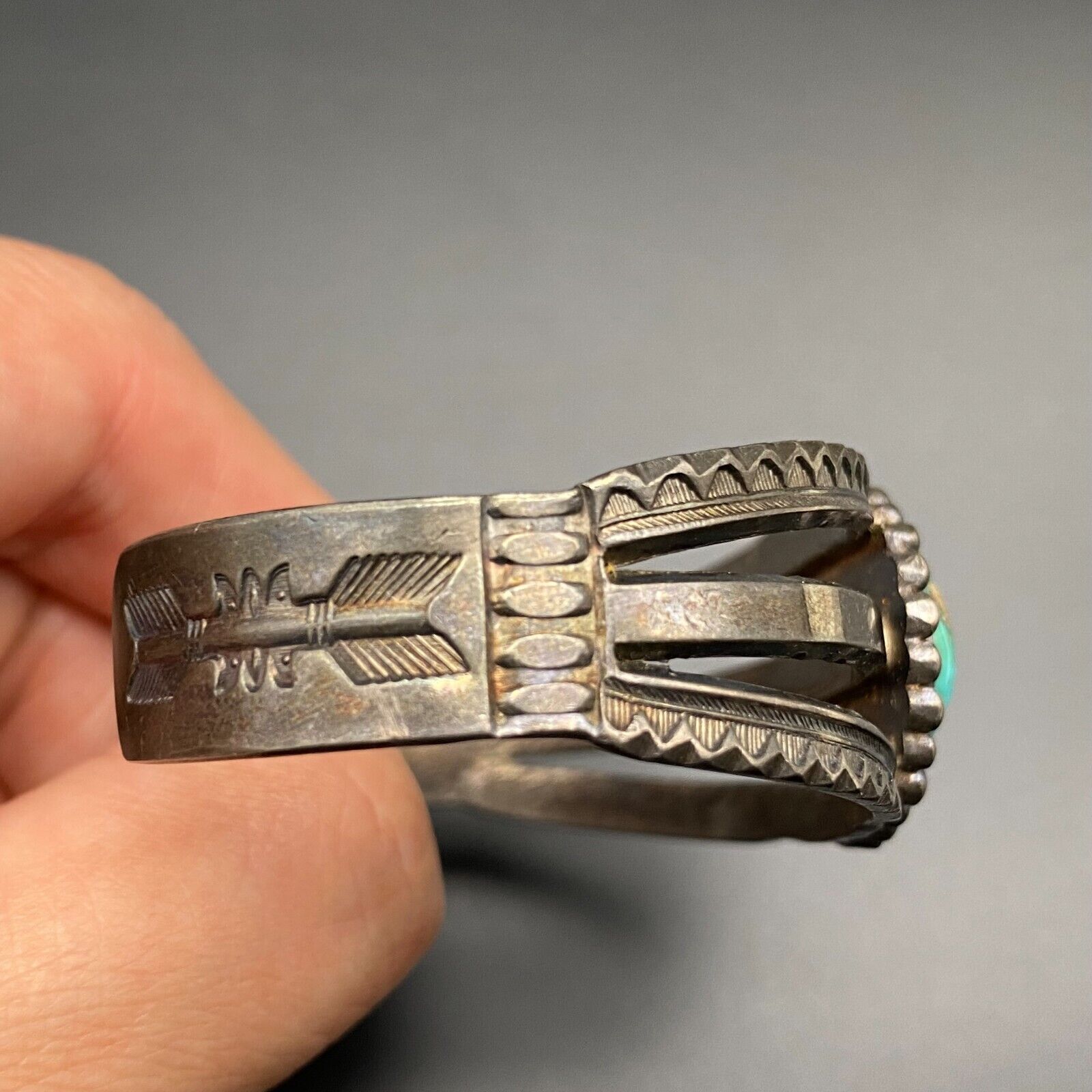 Vintage Navajo Austin Ike Wilson Turquoise Hand Stamped Silver Bracelet 6-3/8\