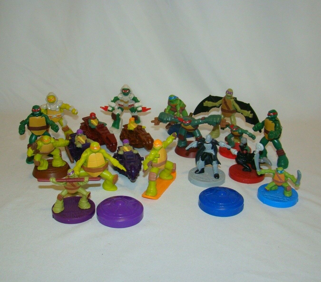 McDonald\'s Teenage Mutant Ninja Turtles Lot of 21 Toys, 2012 Viacom