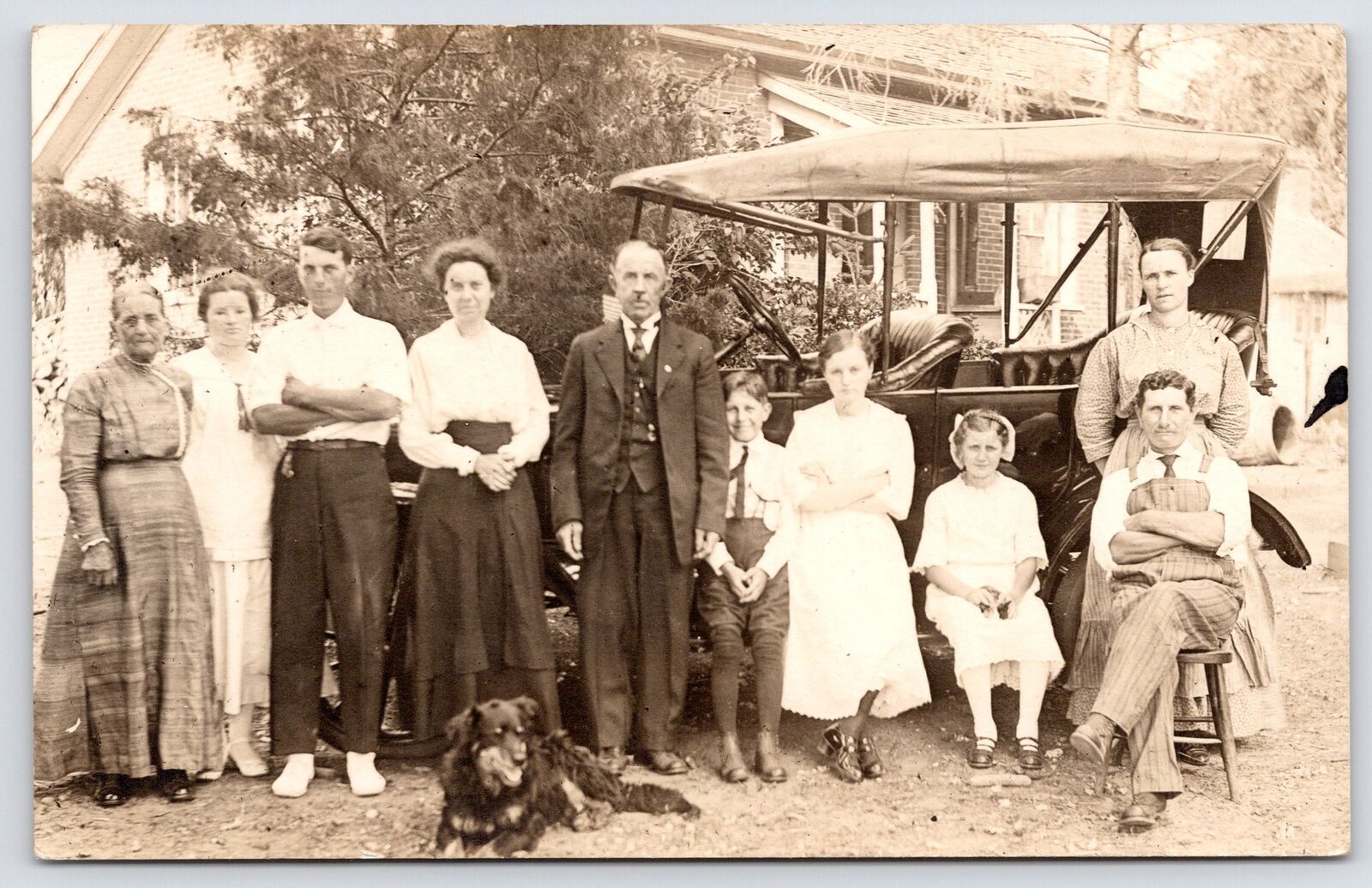RPPC English Shepherd? Dog Joins in Extended Family Pic by Car~8 Adults 2 Kids
