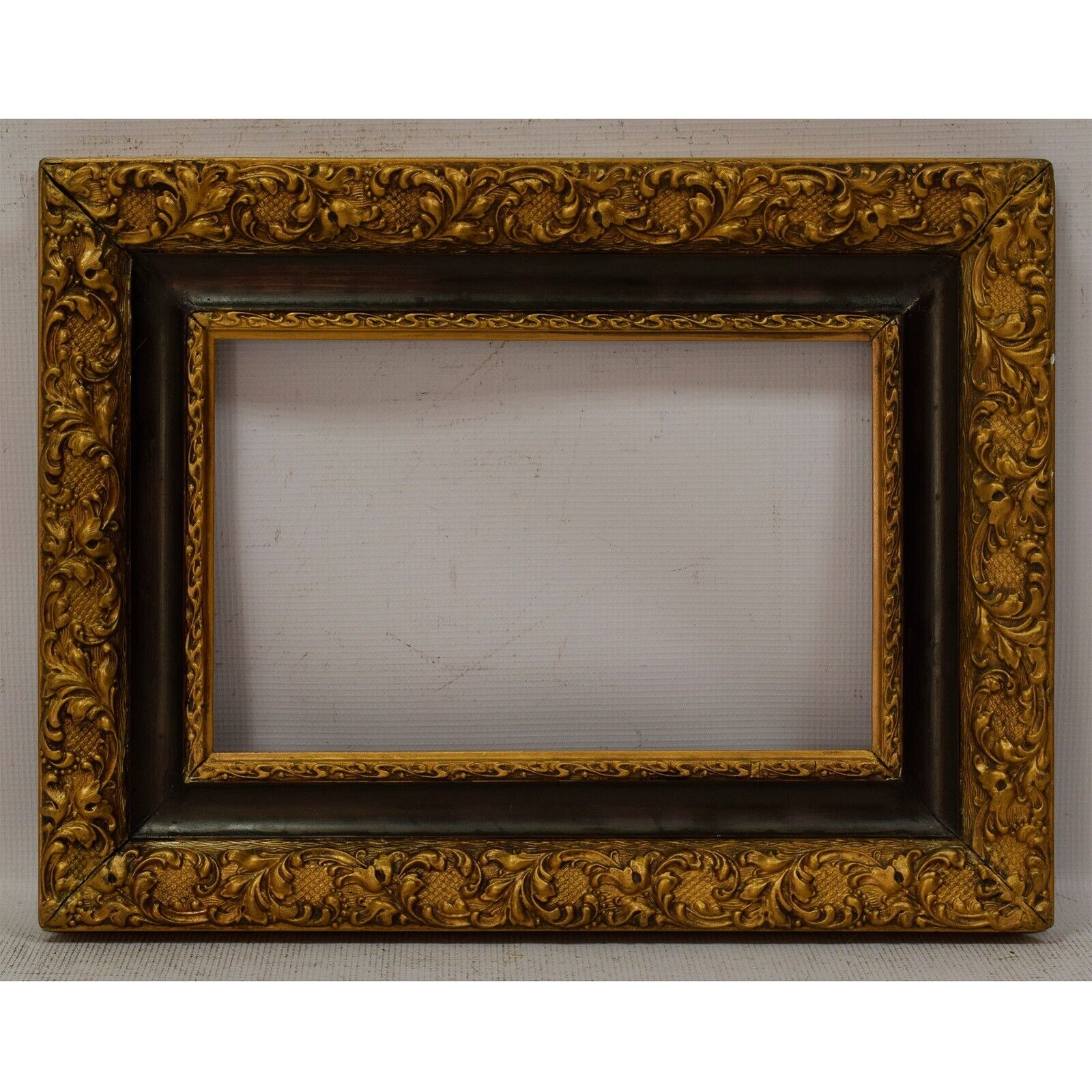 Ca 1870-1900  Old frame original condition with gold paint Internal: 13 x 8.3 in