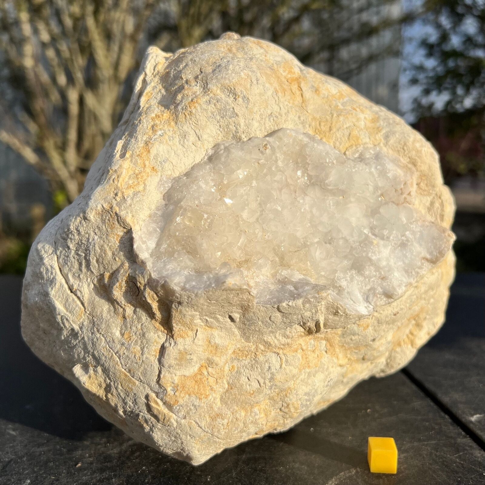 Giant cracked quartz geode - genuine healing crystal stone - certified
