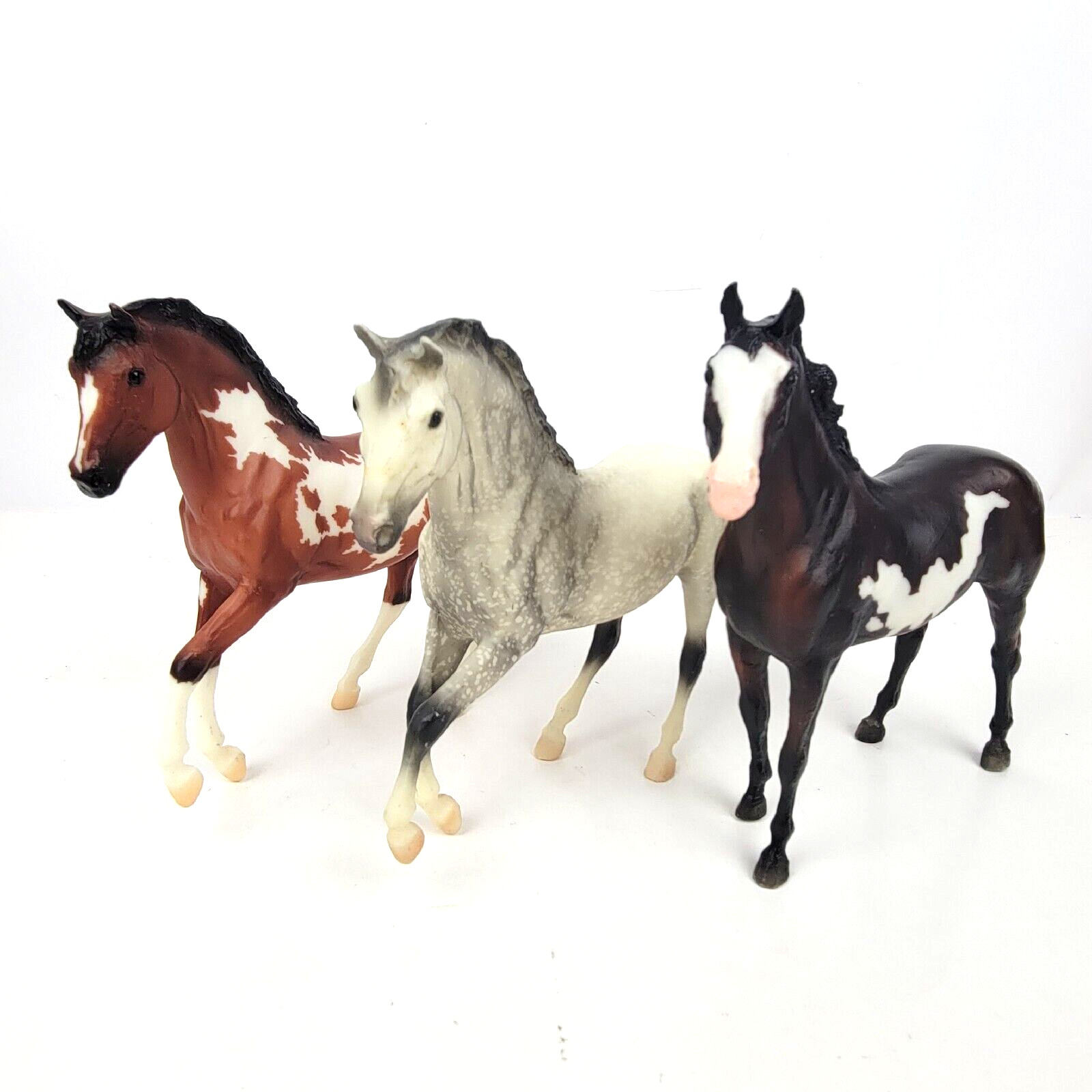 Breyer Horse Authentic Mixed Lot of 3 Horses Classic Size  4A                 KM