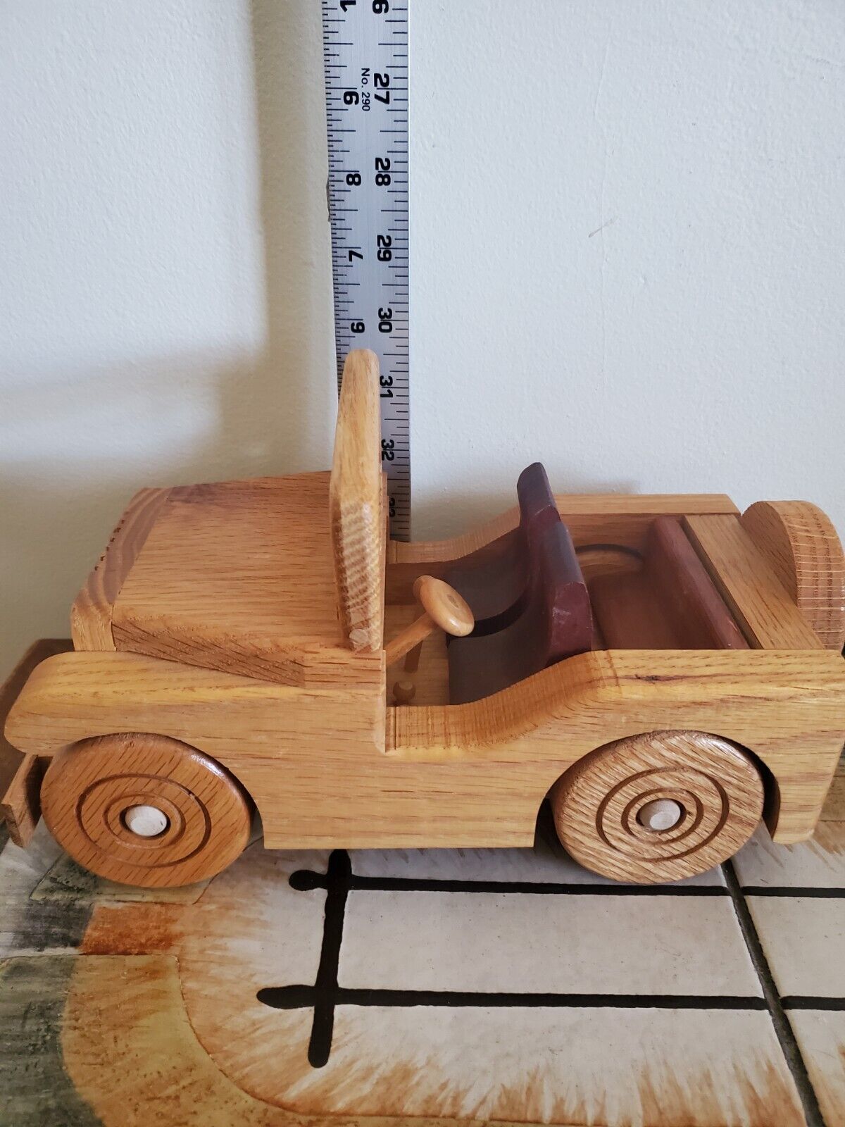BEAUTIFUL Wooden Jeep Model Car Collectible Hand Carved 