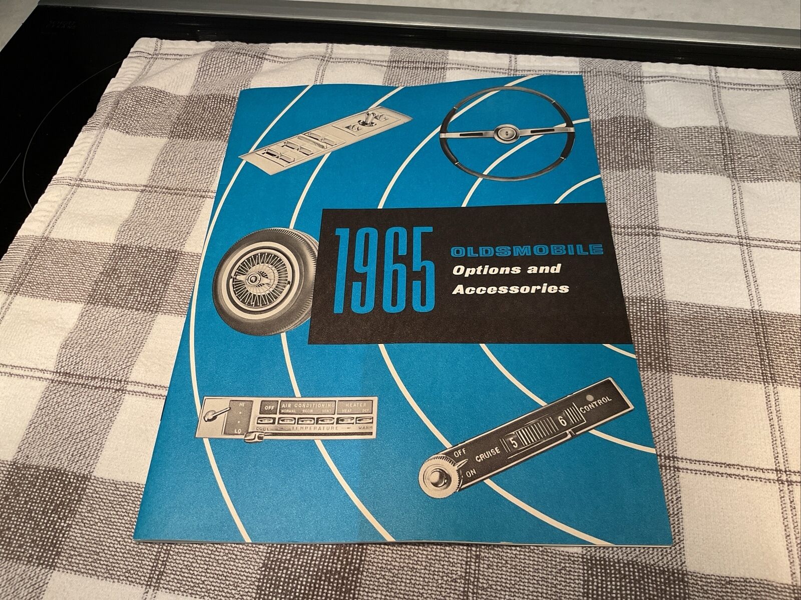 Original 1965 Oldsmobile Options & Accessories Sales Brochure 65 F-85 98 88