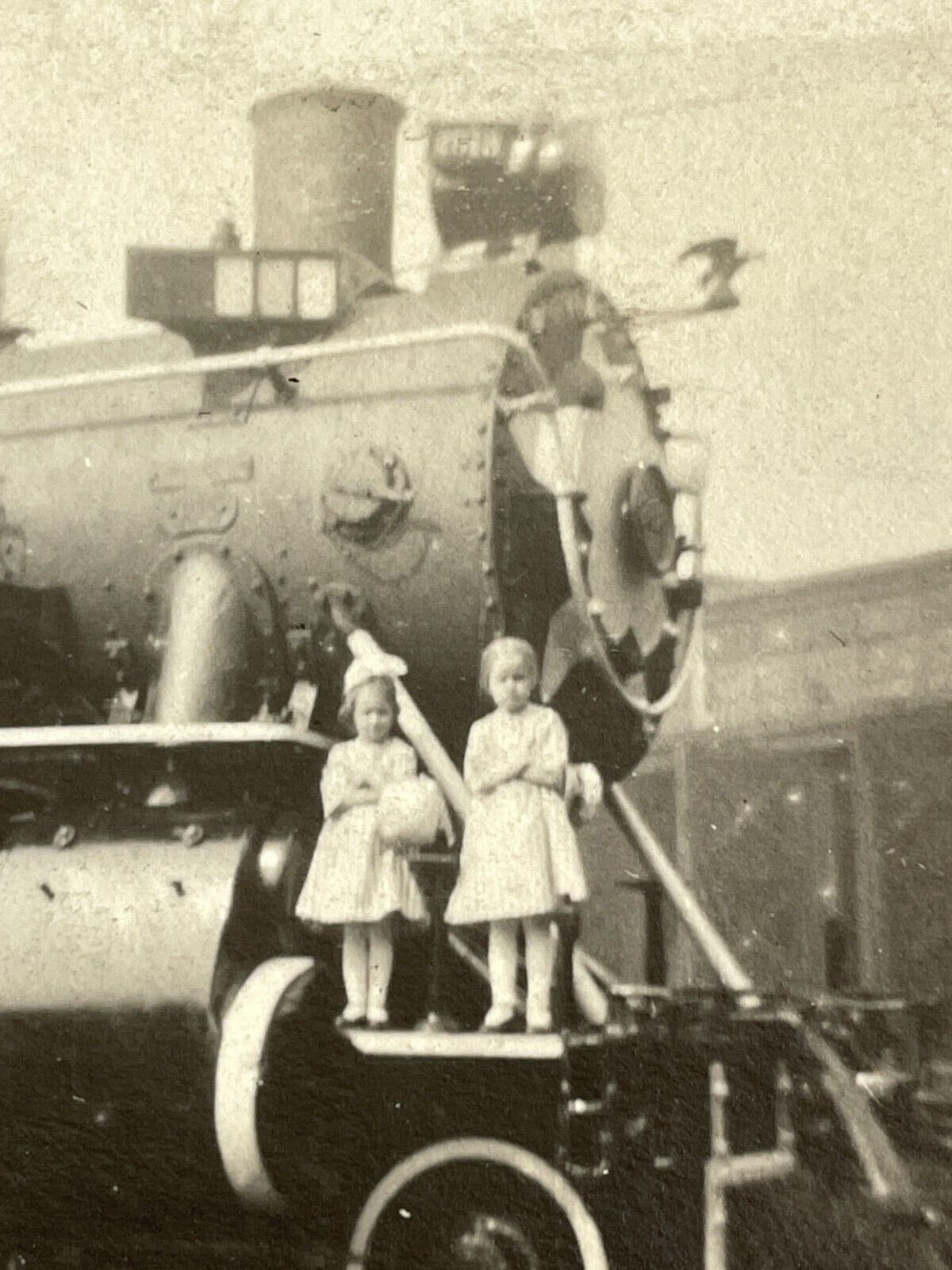 G3 Photograph 1920-30's Star Steam Engine 2813 Train Railroad Girls Portrait