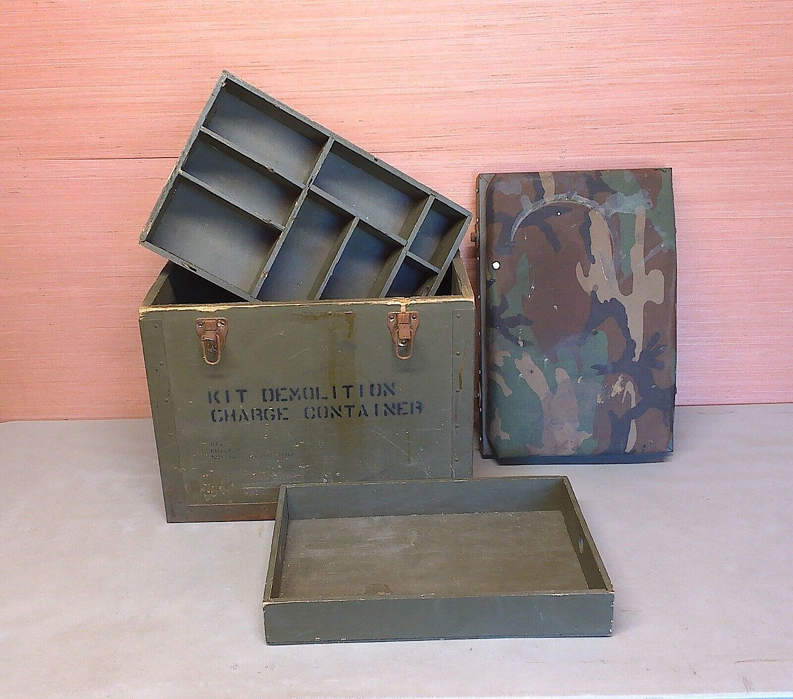 Vintage US Military Issue Demolition Kit Charge Container Box Case OD Green