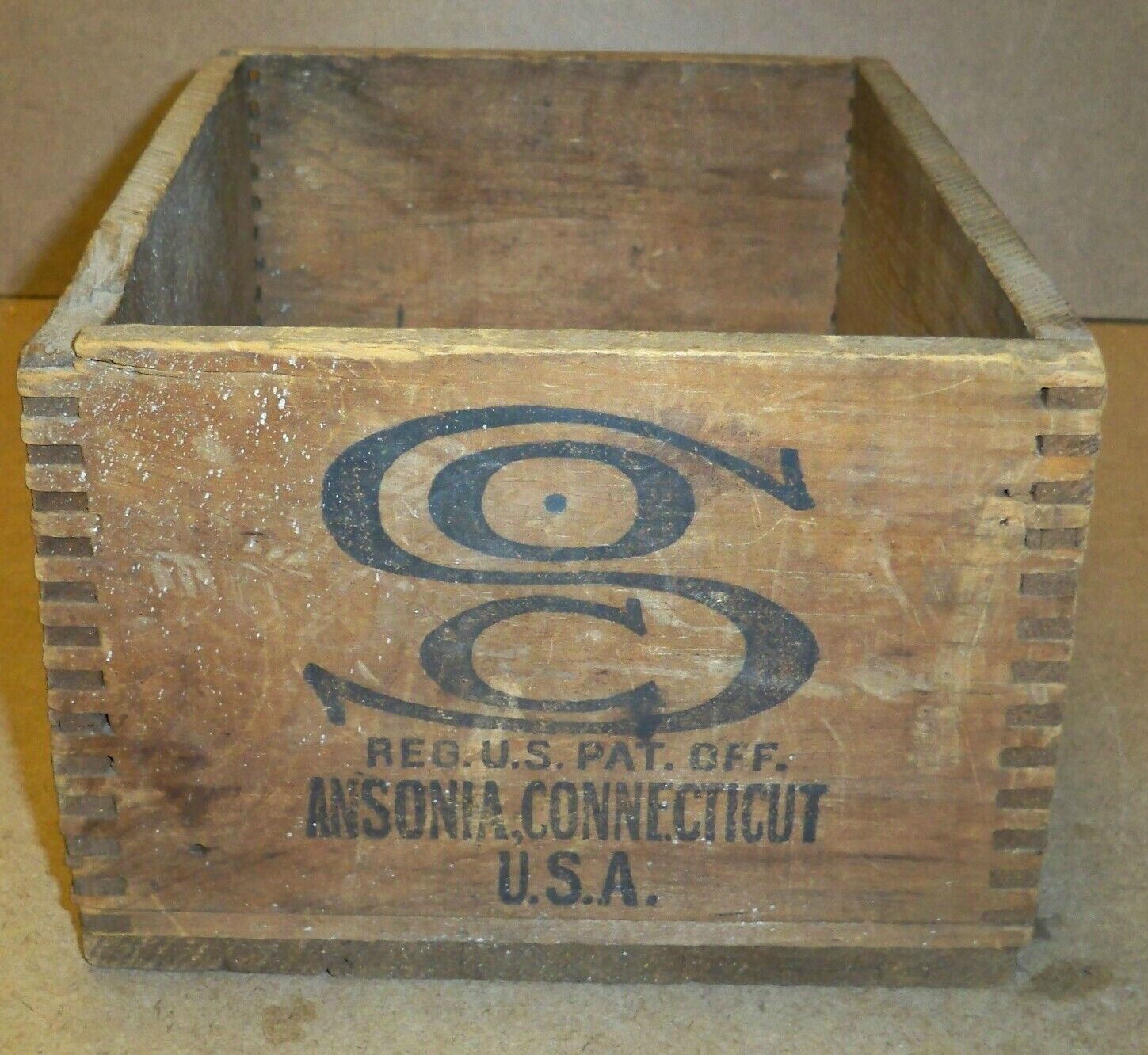 Vintage USMC Wood Shipping Crate Rustic Weathered Wooden Shoe Box w/ Dovetail